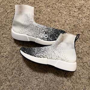 Alo Yoga Velocity Knit Sneaker